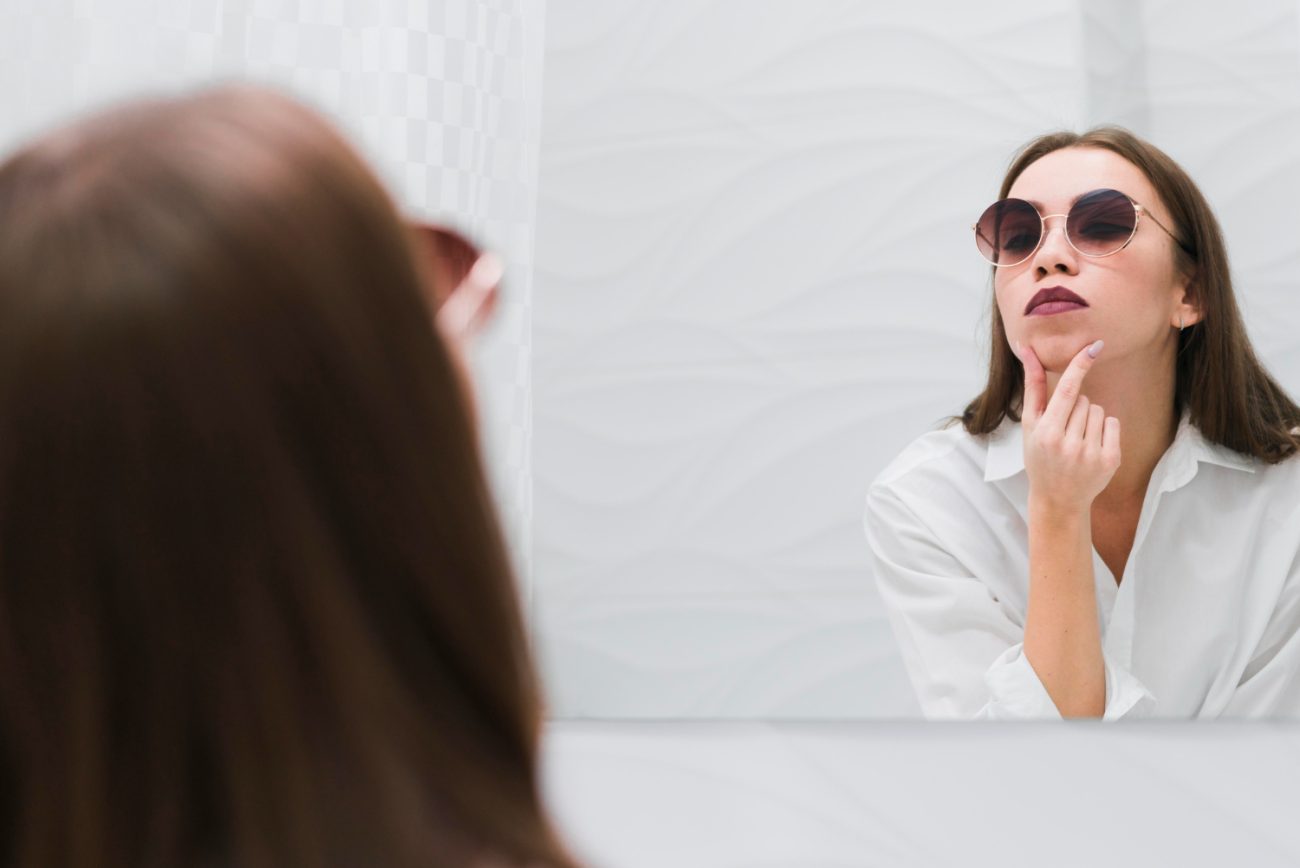 Dysmorphie corporelle : pourquoi cela vous arrive et comment apprendre à contrôler vos complexes