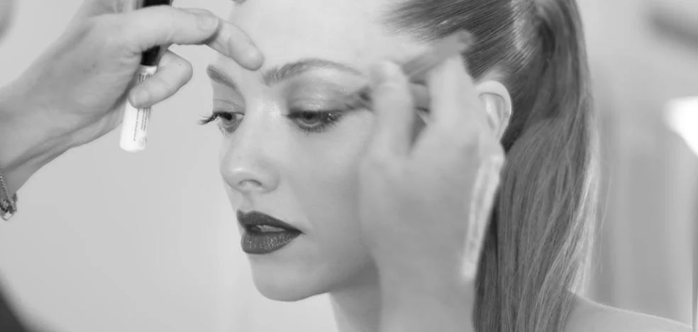 Comment agrandir son regard avec des fards à paupières : l’astuce pour débuter qui marche