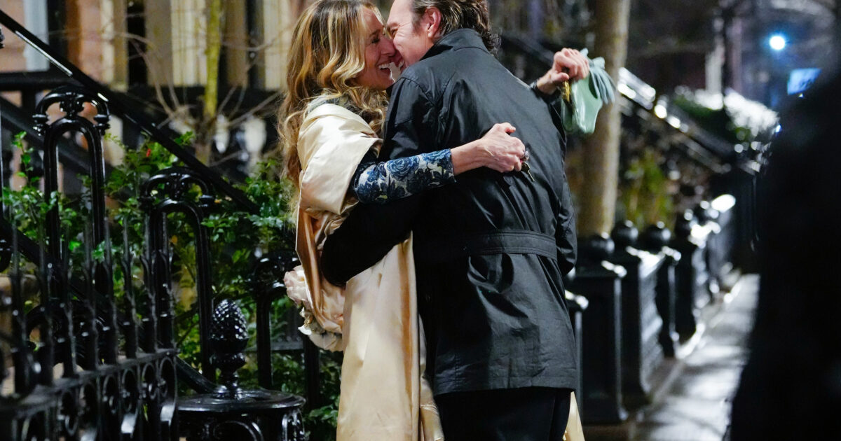 Voici comment votre vie sexuelle peut changer pendant la ménopause (et cela ne doit pas nécessairement être pire)