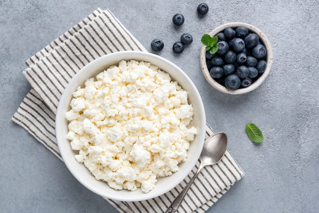 C’est le fromage le plus riche en protéines que vous devriez manger quotidiennement