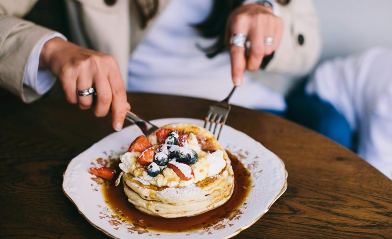 Pourquoi es-tu plein ton estomac a un trou pour le dessert
