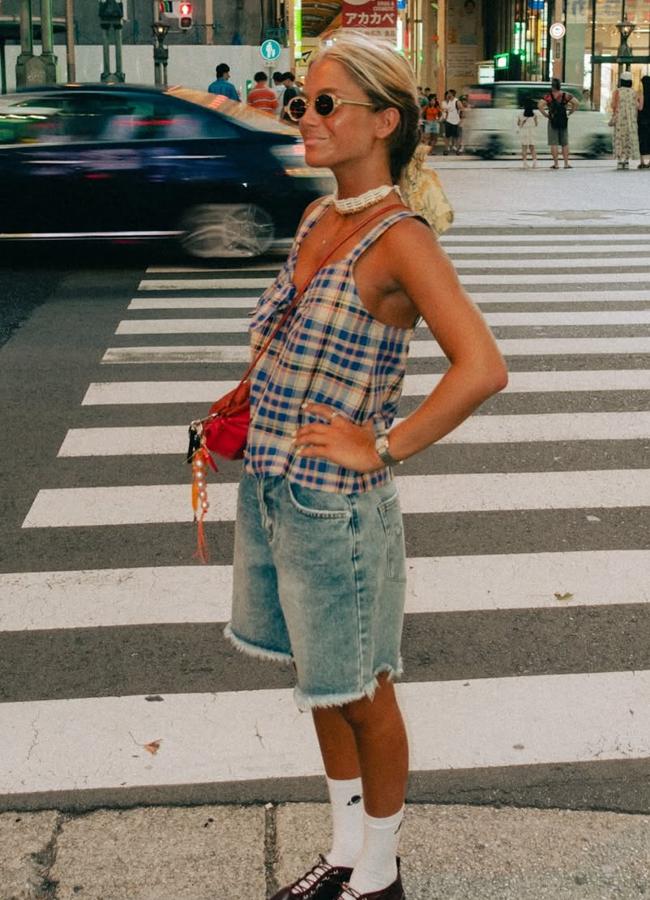 Caetana Botista avec Photos Blouse / @caetanaba