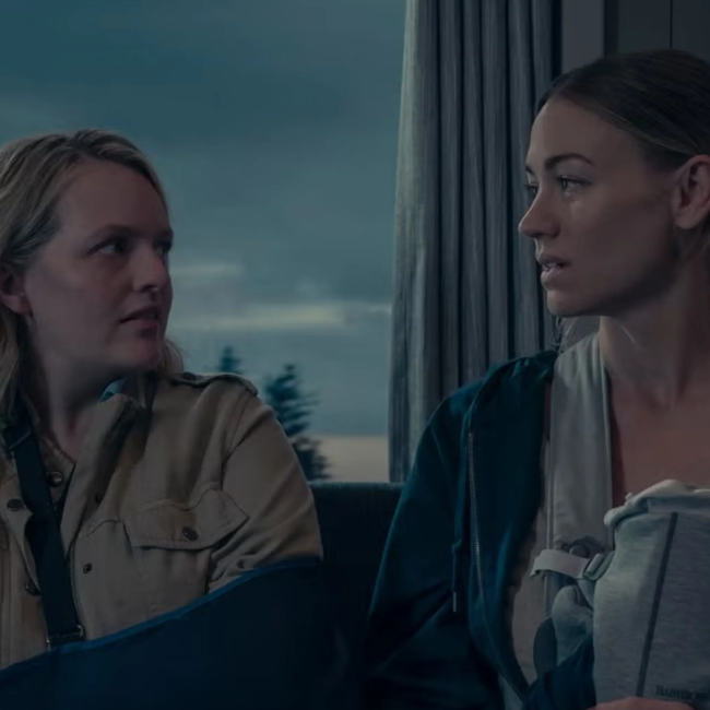 June et Serena dans une scène au début de la sixième saison.