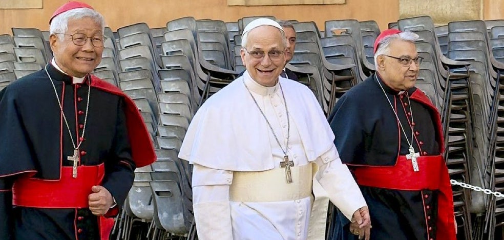La reine Letizia ne manque pas l’intronisation du pape Leo XIV