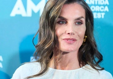 Découvert quel rouge à lèvres que Queen Letizia utilise: un bar à lèvres avec de l'acide hyaluronique et des couleurs naturelles