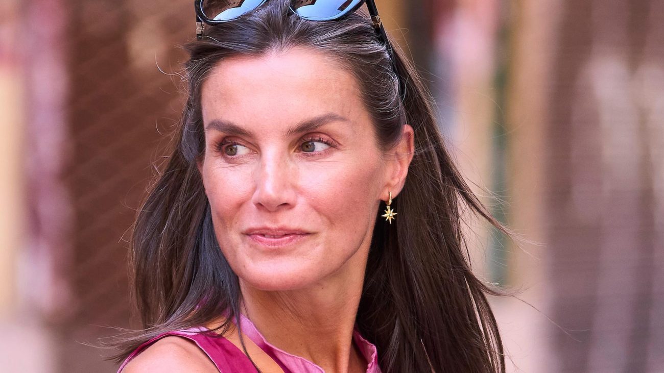 Pourquoi la reine Letizia n’a pas interrompu ses vacances privées: et si elle n’est pas en Grèce?