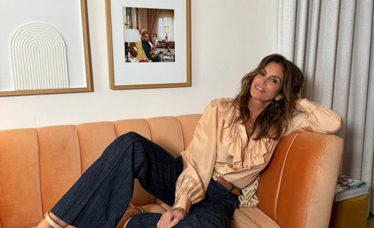 Comment prendre soin des cheveux de 50 sans tomber dans des délires anti-avant