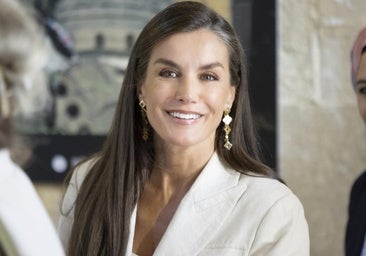 La reine Letizia honore la mode égyptienne avec un look très flatteur: entrée américaine et pentes spéciales