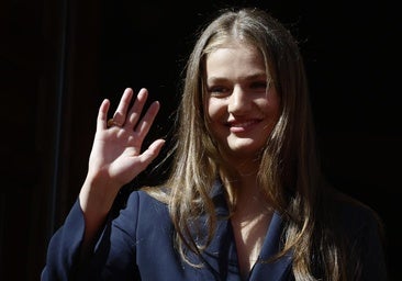 La coiffure aux couches de la princesse Leonor: l'astuce pour donner la vie à de longs cheveux xl