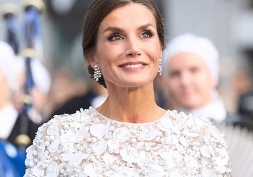 L'Idilio de la Reina Letizia avec Carolina Herrera: ses 10 looks les plus spectaculaires