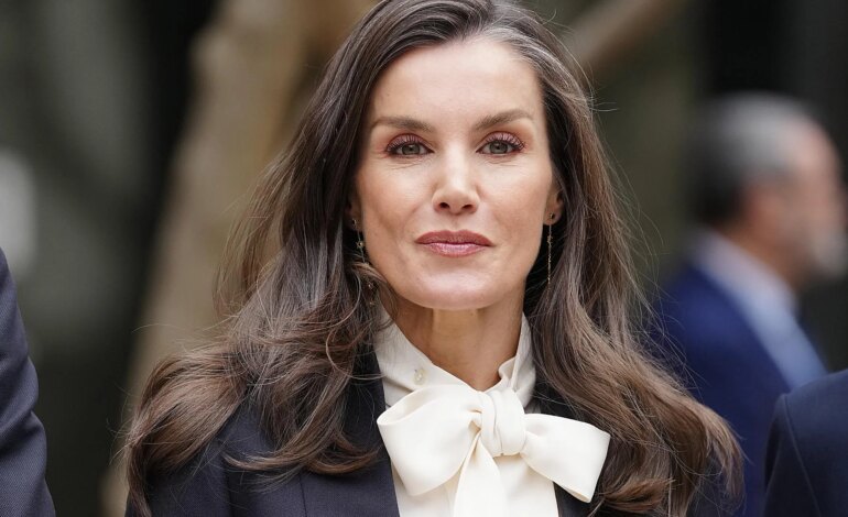 Letizia sort ce spectaculaire look smoking : masculin mais romantique