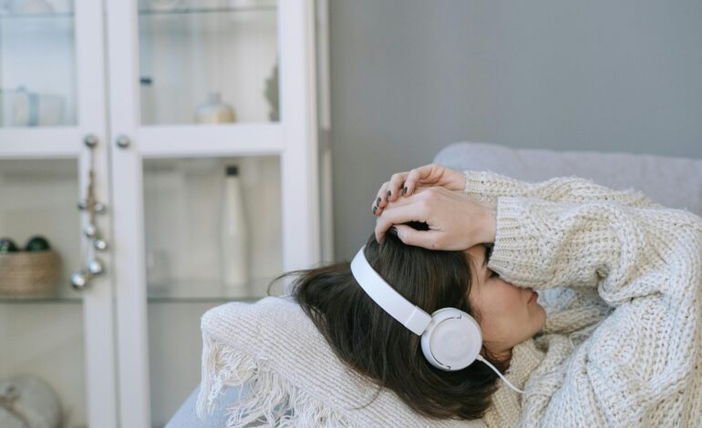 Les acouphènes à la ménopause, un symptôme peu connu mais gênant