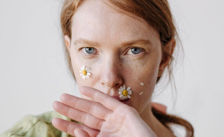 Acné : le pire ennemi de votre peau est le canapé