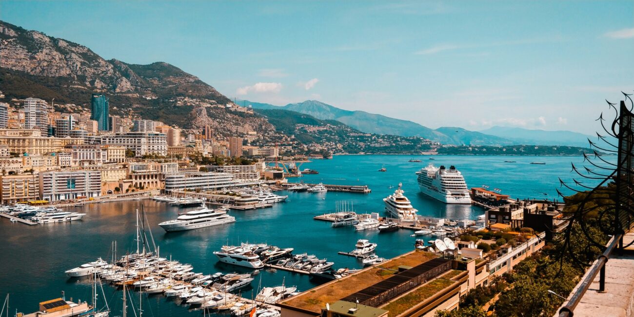 Monaco au-delà du luxe : incontournables et coins cachés