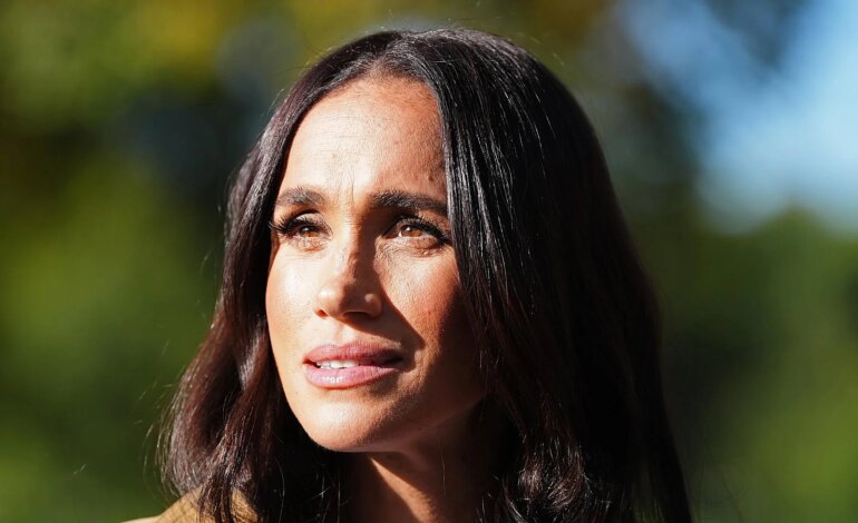 Meghan Markle revient au Royaume-Uni : voici comment son style a changé depuis qu'elle a quitté la famille royale