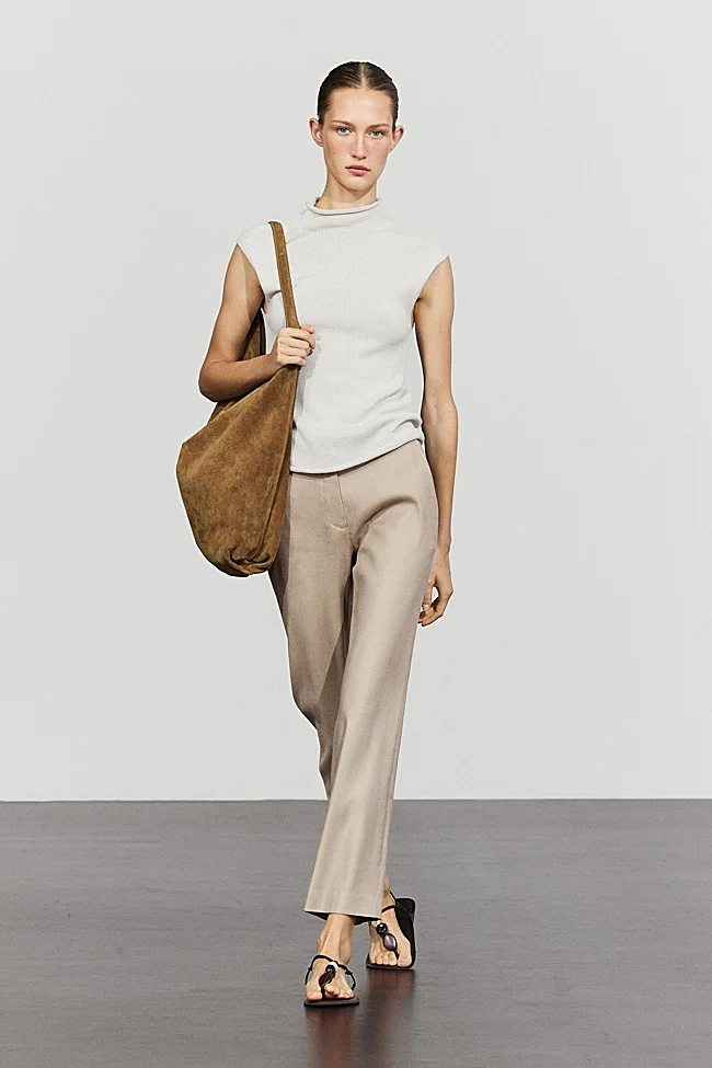 Pantalon droit Massimo Dutti (59,99 euros)