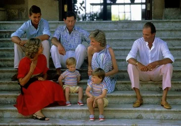 40 ans de la pose emblématique de Charles et Diane au Palais Marivent avec les rois d'Espagne