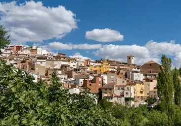 Cette ville d'Albacete est idéale pour se détendre : un parcours entre cascades, végétation luxuriante et sphinx