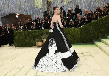 Toutes les références artistiques aperçues dans les looks du Met Gala 2026 : de Leonora Carrington à Van Gogh