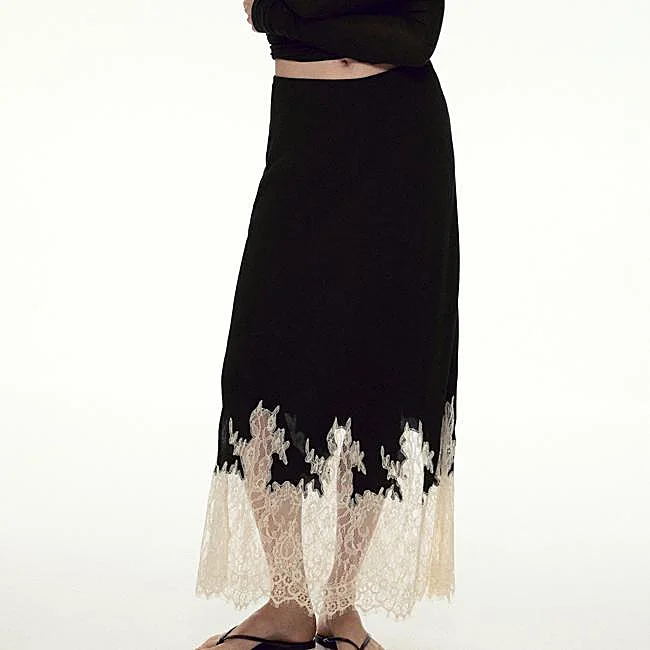 Jupe longue avec dentelle de H&M, 29,99 euros.