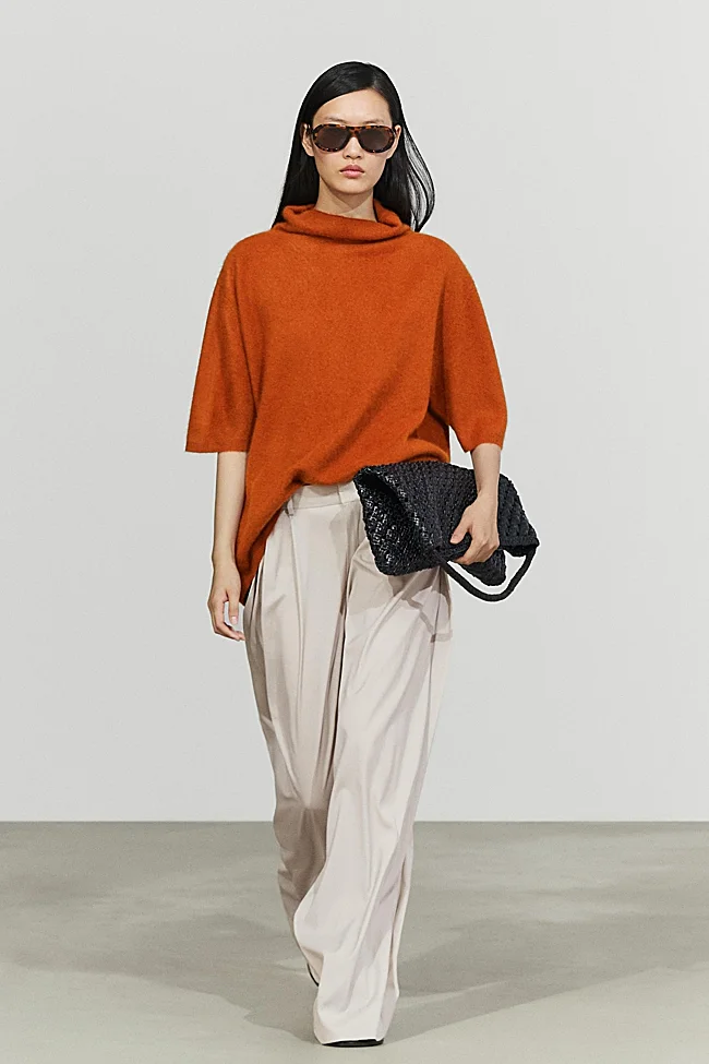Pantalon plissé Massimo Dutti (99,95 euros)
