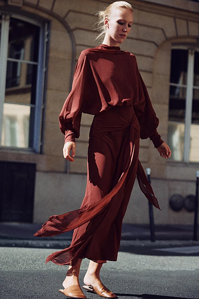 Robe à sequins H&M (129 euros)