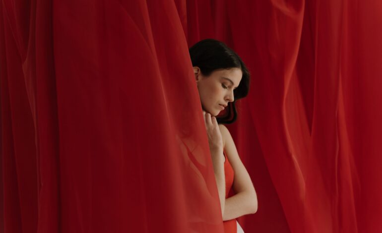 Le risque de suicide augmente pendant la périménopause et est peu traité