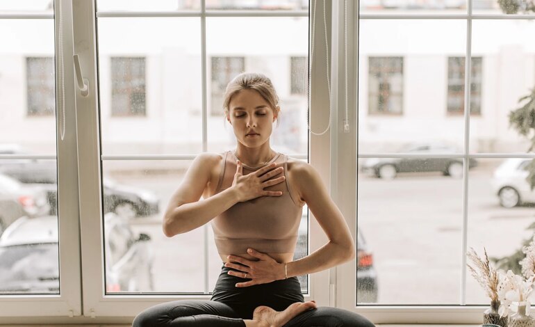 José Ballesta, expert en yoga : « Cette respiration peut être pratiquée aussi bien en position assise qu'en position couchée, même en faisant une petite marche »
