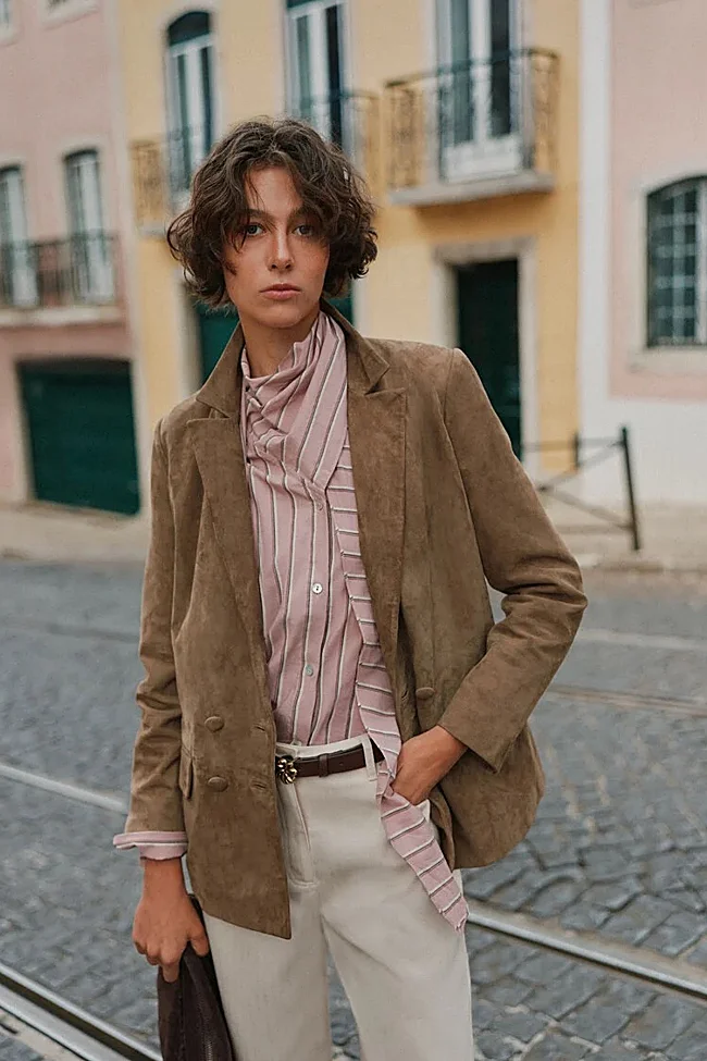 Blouson en cuir Hoss Intropia (249 euros)