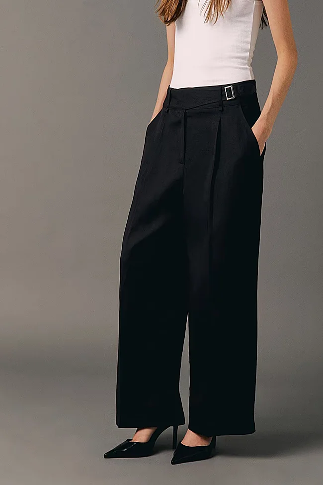 Pantalon noir Sfera (49,99 euros)